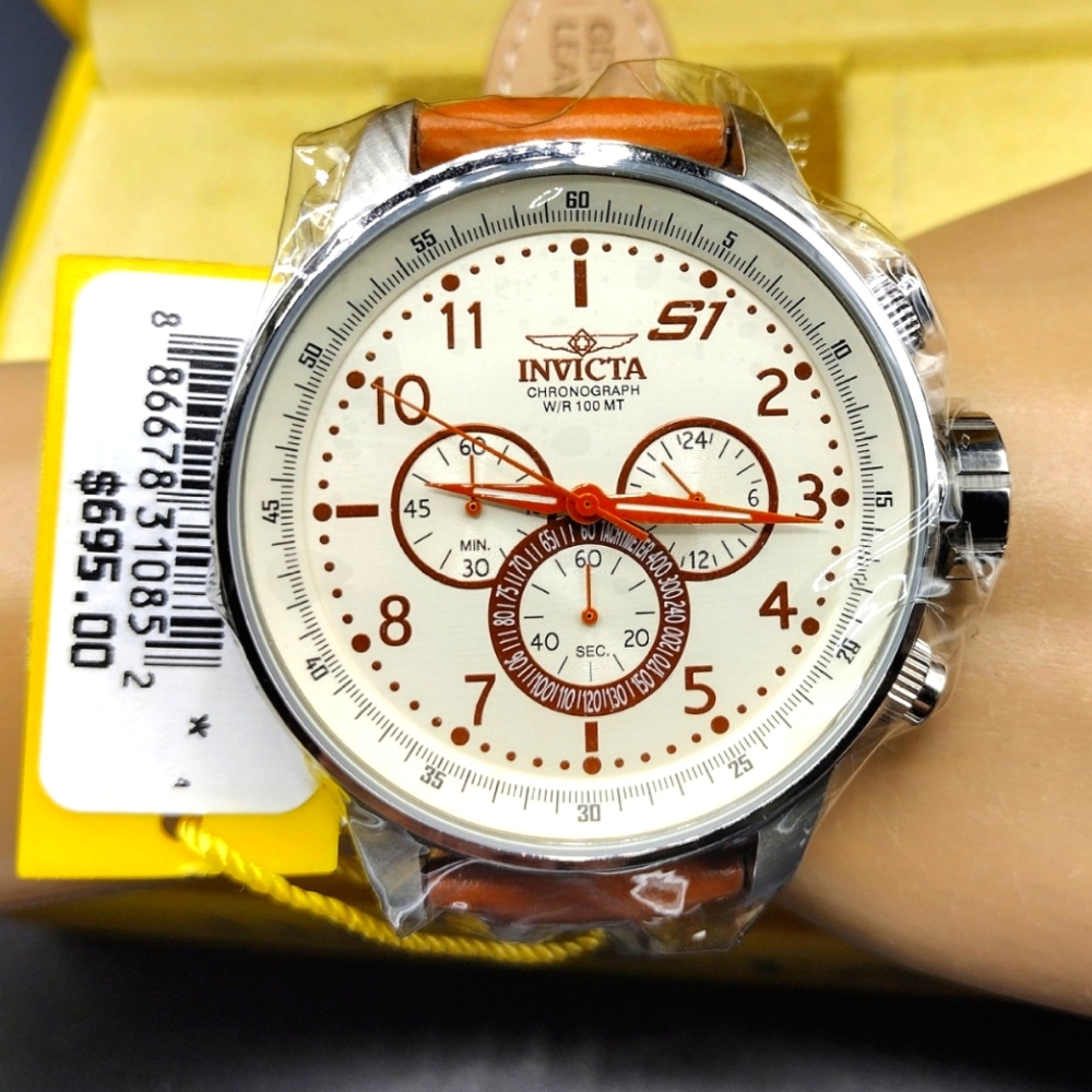 SOLD OUT AT THE MOMENT. SOLD IT ON MERCARI